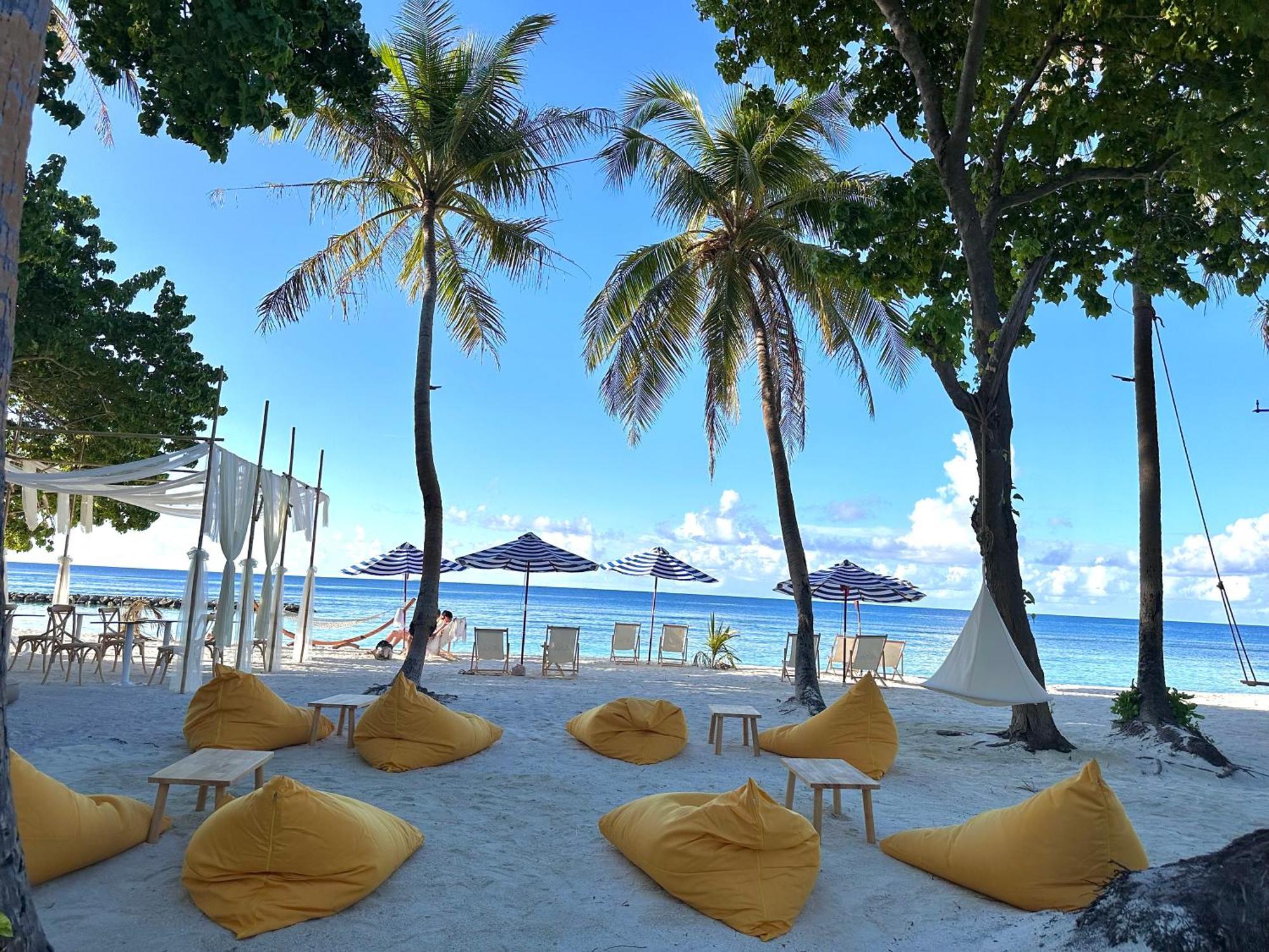 Galaxy Sunrise Sea View Hotel Fulidhoo Exterior photo