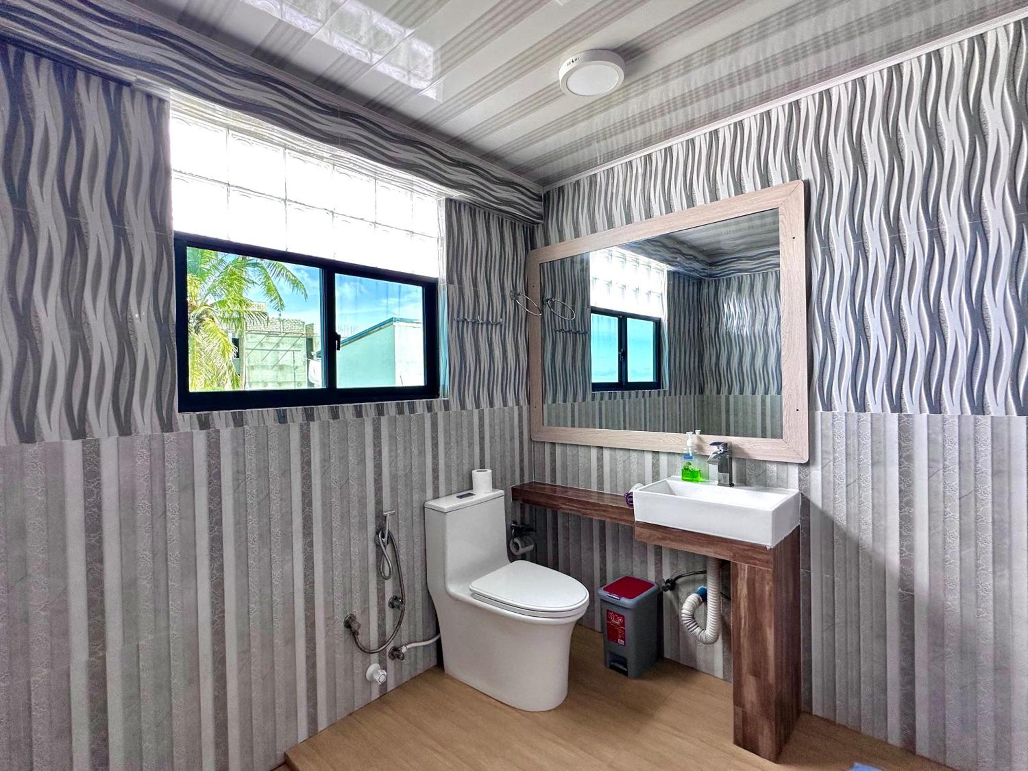Galaxy Sunrise Sea View Hotel Fulidhoo Exterior photo